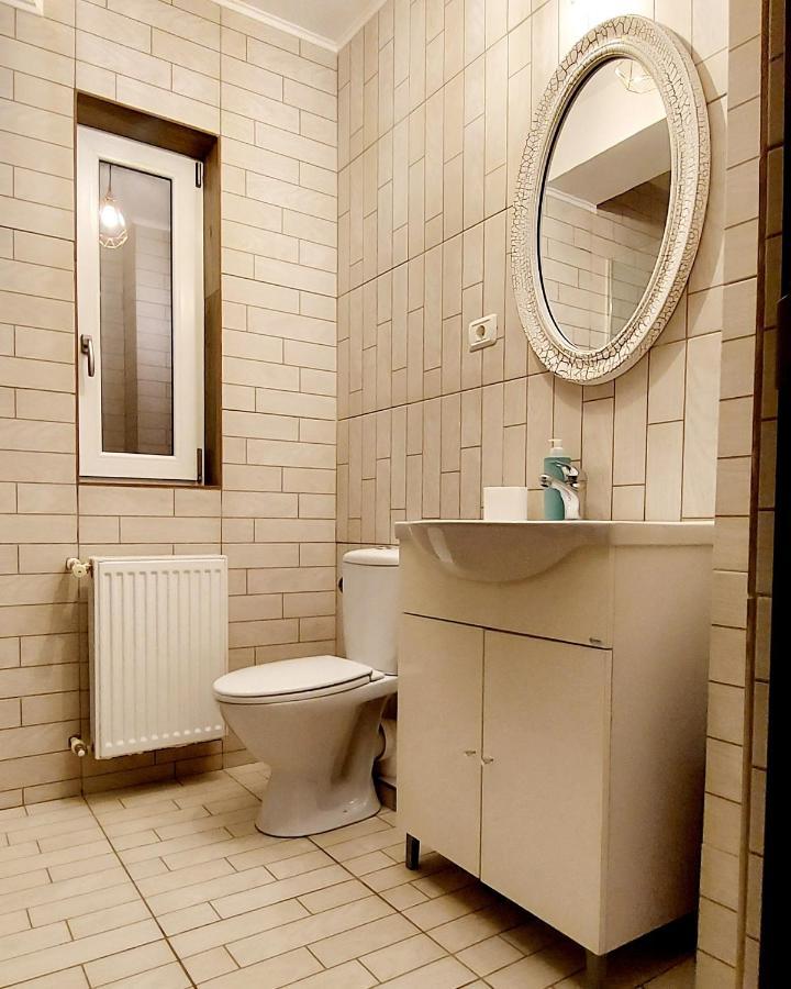 Daisy Apartament นาโวดาริ ภายนอก รูปภาพ