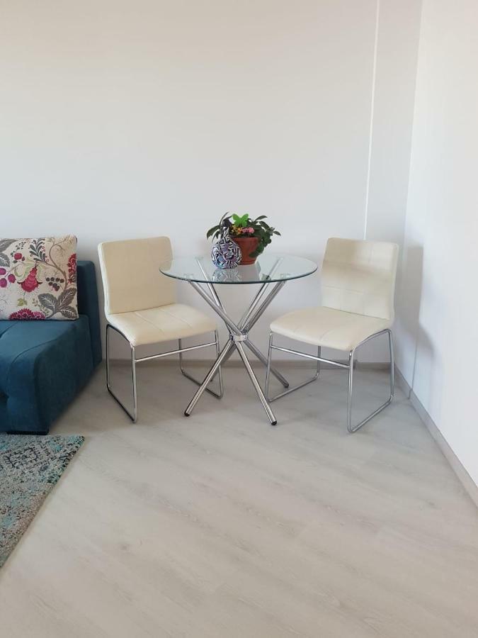 Daisy Apartament นาโวดาริ ภายนอก รูปภาพ